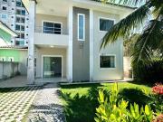 Casa / Sobrado em Condomínio para Venda em Lauro de...