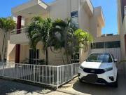 Casa / Sobrado em Condomínio para Venda em Lauro de...