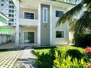 Casa / Sobrado em Condomínio para Venda em Lauro de...