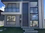 Casa / Sobrado em Condomínio para Venda em Lauro de...