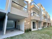 Casa / Sobrado em Condomínio para Venda em Lauro de...