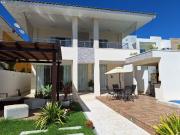 Casa / Sobrado em Condomínio para Venda em Lauro de...