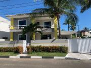 Casa / Sobrado em Condomínio para Venda em Lauro de...