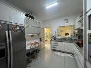 Casa / Sobrado em Condomínio para Venda em Londrina/PR...
