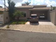 Casa / Sobrado em Condomínio para Venda em Londrina/PR...