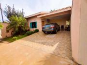 Casa / Sobrado em Condomínio para Venda em Londrina/PR...