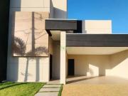 Casa / Sobrado em Condomínio para Venda em Londrina/PR...