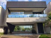 Casa / Sobrado em Condomínio para Venda em Londrina/PR...
