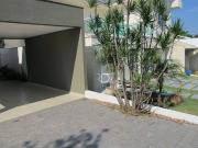 Casa / Sobrado em Condomínio para Venda em Londrina/PR...