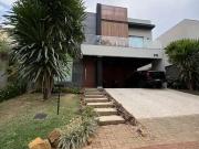 Casa / Sobrado em Condomínio para Venda em Londrina/PR...