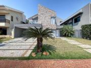 Casa / Sobrado em Condomínio para Venda em Londrina/PR...