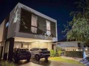 Casa / Sobrado em Condomínio para Venda em Londrina/PR...