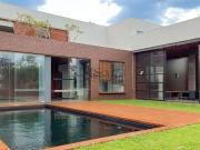 Casa / Sobrado em Condomínio para Venda em Londrina/PR...