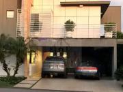 Casa / Sobrado em Condomínio para Venda em Londrina/PR...