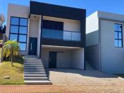 Casa / Sobrado em Condomínio para Venda em Londrina/PR...