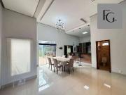 Casa / Sobrado em Condomínio para Venda em Londrina/PR...