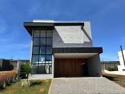 Casa / Sobrado em Condomínio para Venda em Londrina/PR...