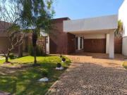 Casa / Sobrado em Condomínio para Venda em Londrina/PR...