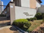 Casa / Sobrado em Condomínio para Venda em Londrina/PR...