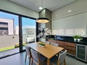 Casa / Sobrado em Condomínio para Venda em Londrina/PR...