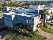 Casa / Sobrado em Condomínio para Venda em Londrina/PR...