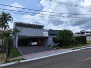 Casa / Sobrado em Condomínio para Venda em Londrina/PR...
