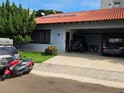 Casa / Sobrado em Condomínio para Venda em Londrina/PR...