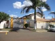 Casa / Sobrado em Condomínio para Venda em Londrina/PR...