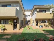 Casa / Sobrado em Condomínio para Venda em Londrina/PR...