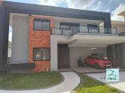 Casa / Sobrado em Condomínio para Venda em Louveira/SP...