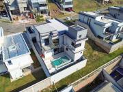 Casa / Sobrado em Condomínio para Venda em Louveira/SP...