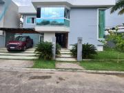 Casa / Sobrado em Condomínio para Venda em Macaé/RJ...