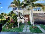 Casa / Sobrado em Condomínio para Venda em Macaé/RJ...