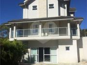 Casa / Sobrado em Condomínio para Venda em Mairiporã/SP...