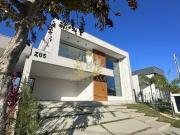 Casa / Sobrado em Condomínio para Venda em Maricá/RJ...