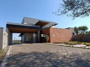 Casa / Sobrado em Condomínio para Venda em Maringá/PR...