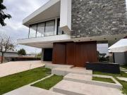 Casa / Sobrado em Condomínio para Venda em Maringá/PR...