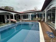 Casa / Sobrado em Condomínio para Venda em...