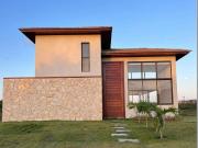 Casa / Sobrado em Condomínio para Venda em Mata de São...