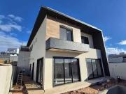 Casa / Sobrado em Condomínio para Venda em Mogi das...