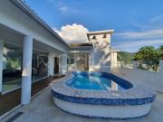 Casa / Sobrado em Condomínio para Venda em Niterói/RJ...