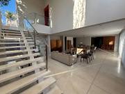 Casa / Sobrado em Condomínio para Venda em Nova Lima/MG...