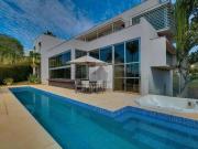 Casa / Sobrado em Condomínio para Venda em Nova Lima/MG...