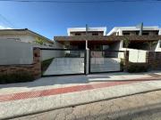 Casa / Sobrado em Condomínio para Venda em Palhoça/SC...