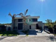 Casa / Sobrado em Condomínio para Venda em Palhoça/SC...