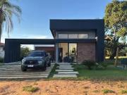 Casa / Sobrado em Condomínio para Venda em...