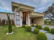 Casa / Sobrado em Condomínio para Venda em Pardinho/SP...