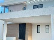 Casa / Sobrado em Condomínio para Venda em Parnamirim/RN...