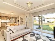 Casa / Sobrado em Condomínio para Venda em Pelotas/RS...