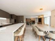 Casa / Sobrado em Condomínio para Venda em Pinhais/PR...